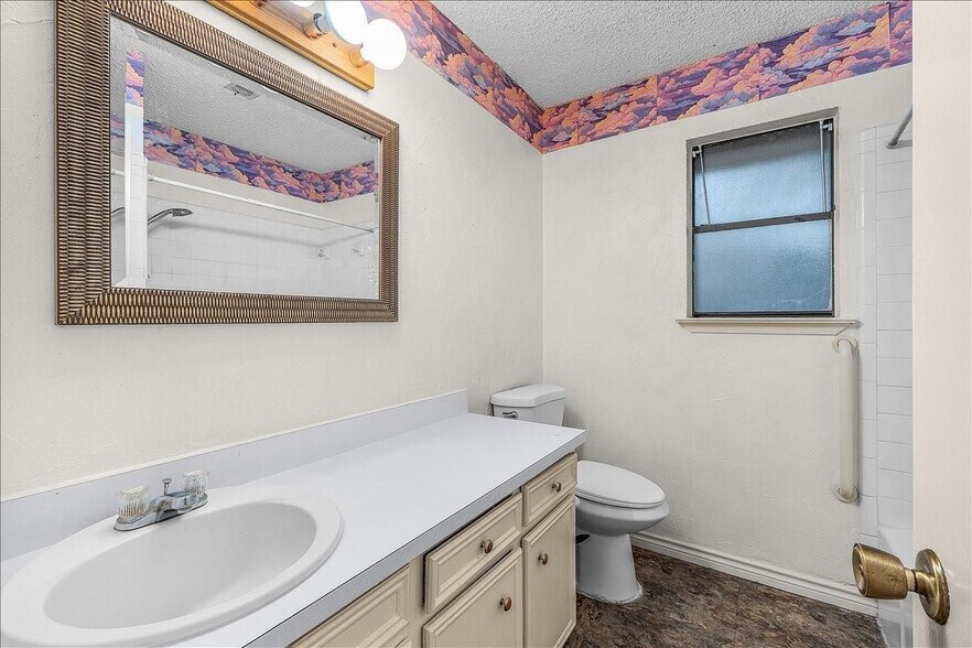 More Photos Of 6817-6819 W Cleburne Rd, Fort Worth Specialty For Sale