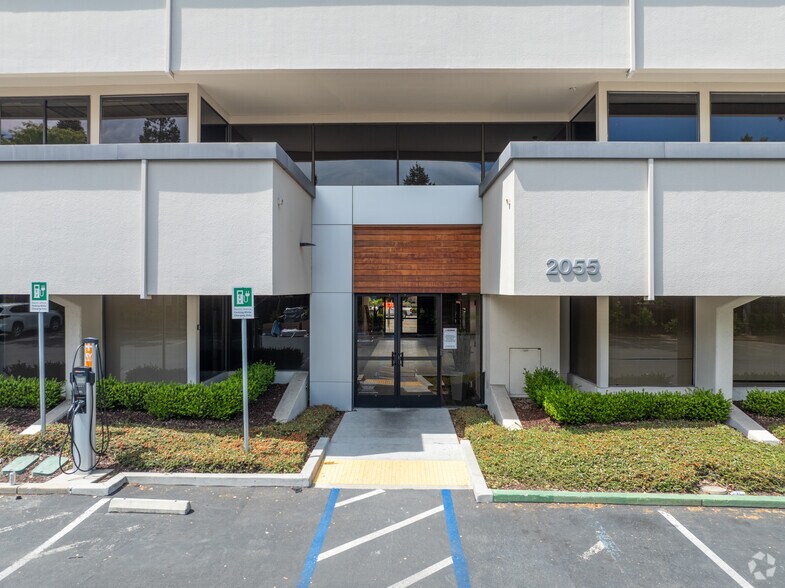 More Photos Of 2055-2075 Woodside Rd, Redwood City Office For Lease