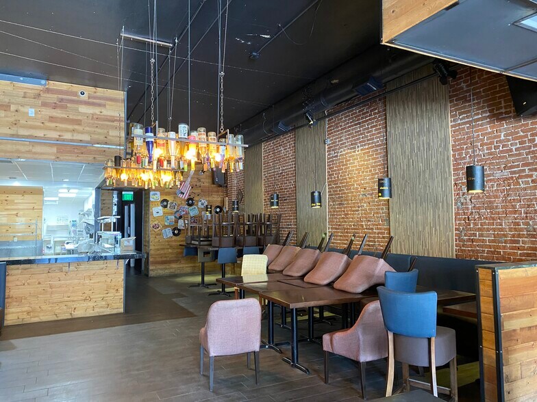 More Photos Of 43 E Colorado Blvd, Pasadena Restaurant For Sale