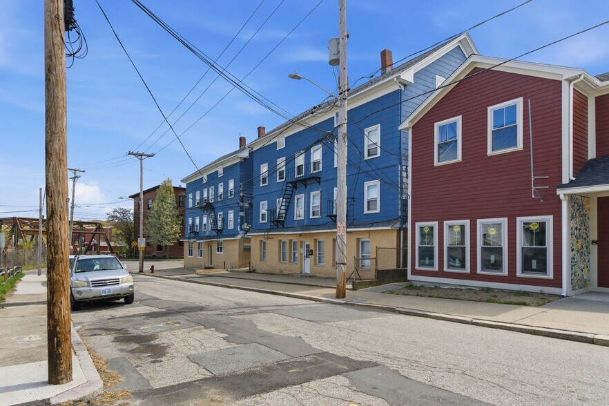 More Photos Of 126 140 Sayles, Woonsocket Apartments For Sale