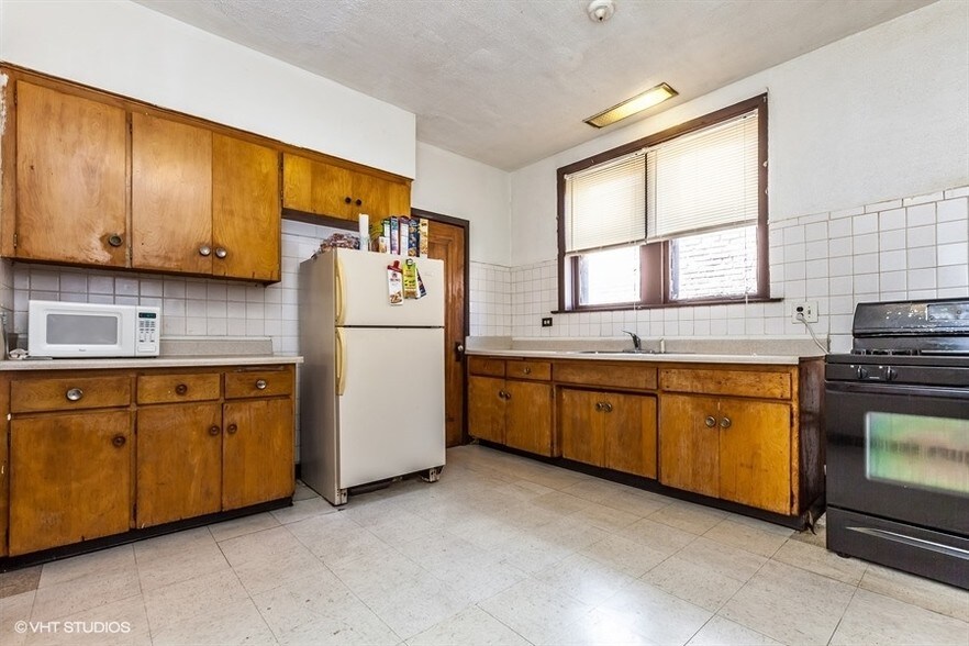 More Photos Of 7719 S Kingston Ave, Chicago Apartments For Sale