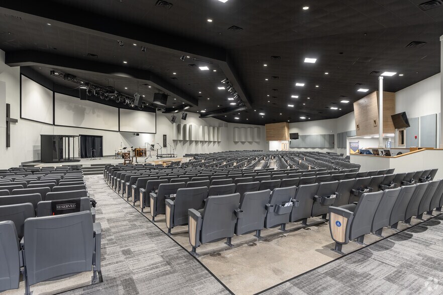 More Photos Of 1800 E Broad St, Mansfield Land For Sale