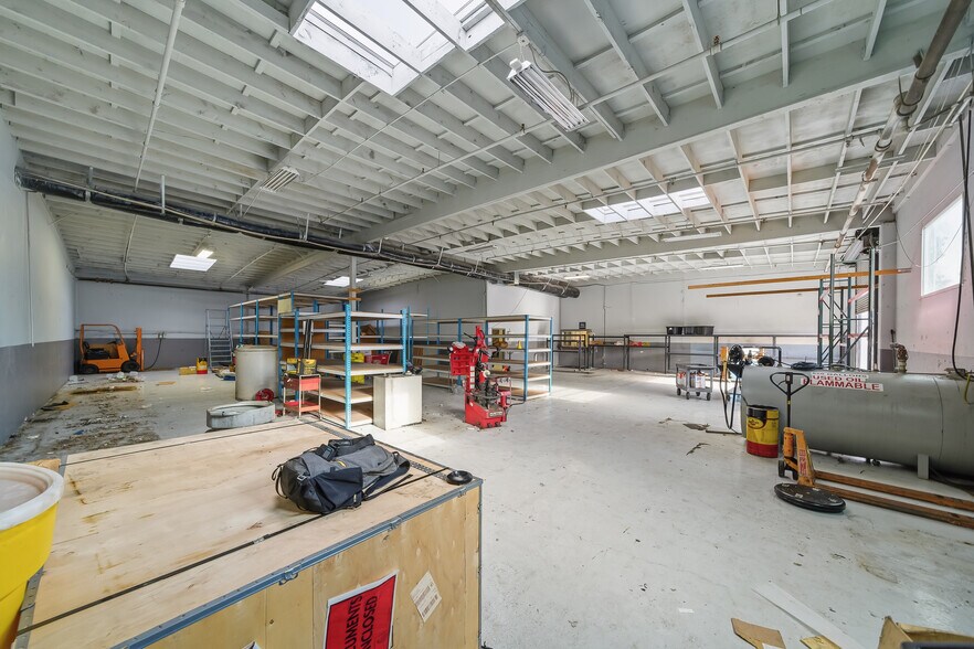 More Photos Of 450 Veterans Blvd, Redwood City Unknown For Lease