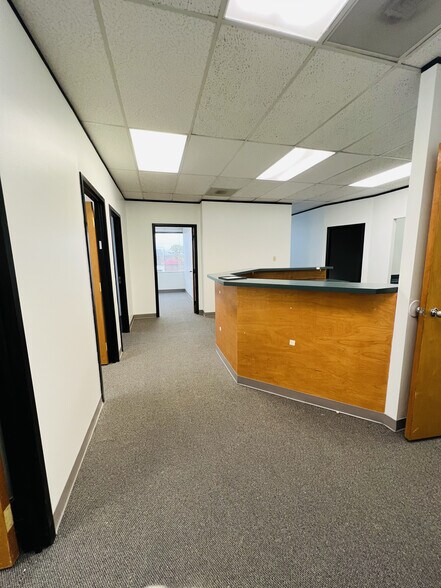 More Photos Of 3033 Chimney Rock Dr, Houston Office For Lease