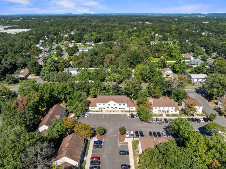 More Photos Of 11 Clyde Rd, Somerset Office For Sale