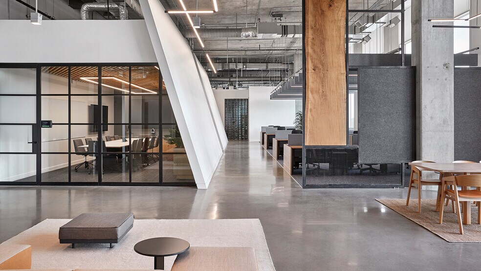 More Photos Of 2010 S Lamar Blvd, Austin Office For Lease