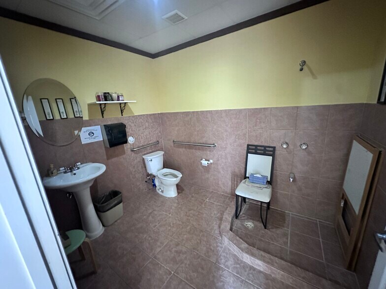 More Photos Of 2895 Peachtree Industrial Blvd, Duluth Unknown For Lease