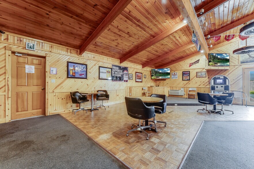 More Photos Of 21507 Seneca Trl, Marlinton Hotel For Sale