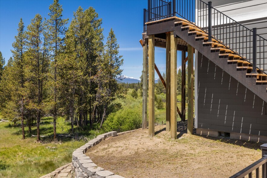 More Photos Of 53345 Riverview Dr, La Pine Multifamily For Sale