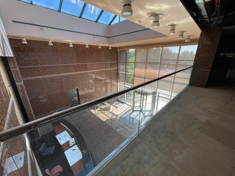 More Photos Of 1000 Sylvan Ave, Englewood Cliffs Office For Sale