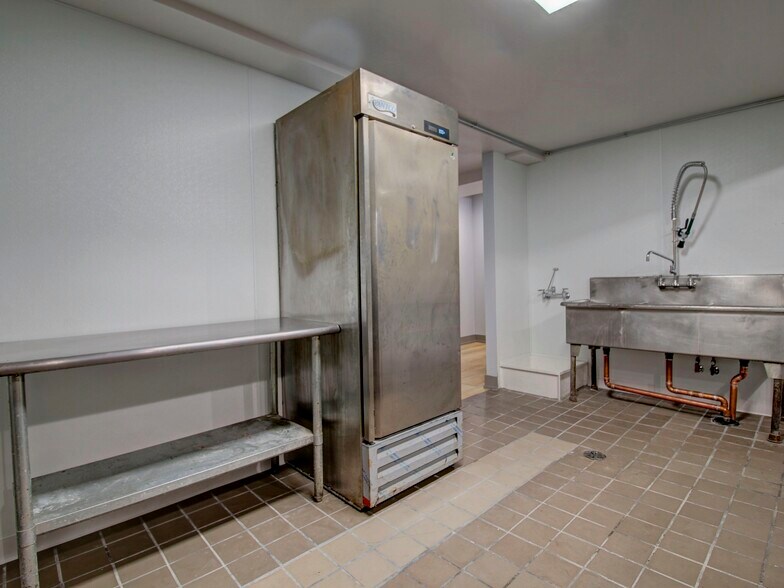 More Photos Of 3938 N Central Ave, Chicago Storefront Retail Residential For Sale