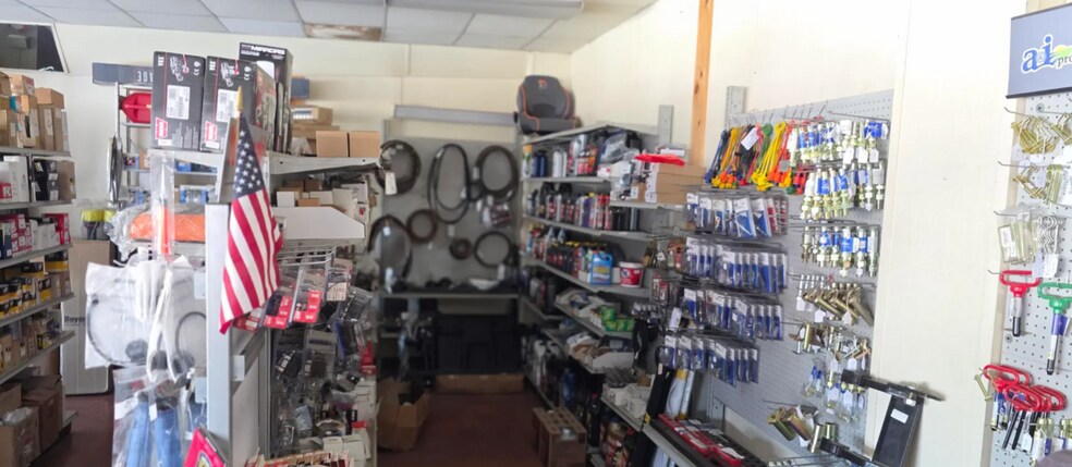 More Photos Of 206 Church St, Hoosick Falls Auto Repair For Sale