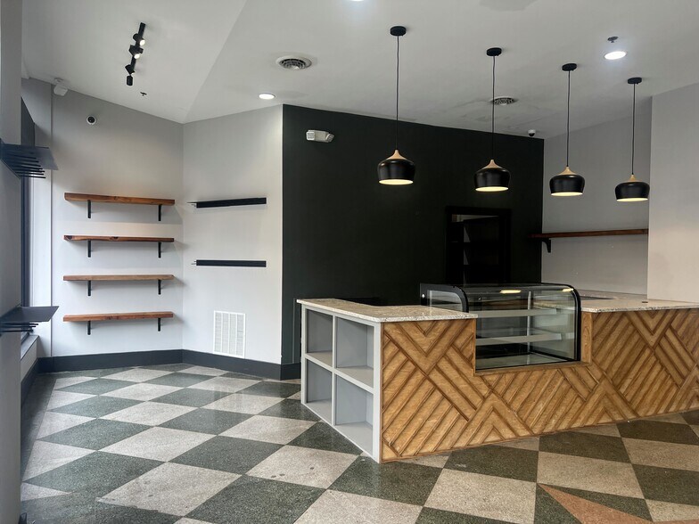 More Photos Of 131 Campbell Ave SW, Roanoke Apartments For Lease