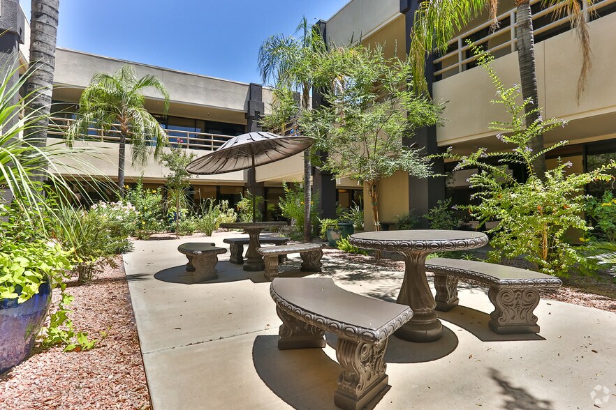 More Photos Of 16601 N 40th St, Phoenix Medical For Lease