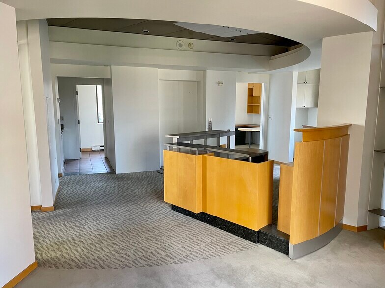 More Photos Of 1601 Arapahoe St, Denver Office For Sale