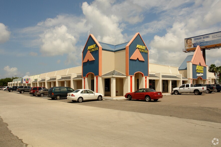 More Photos Of 4300 S Padre Island Dr, Corpus Christi Freestanding For Sale