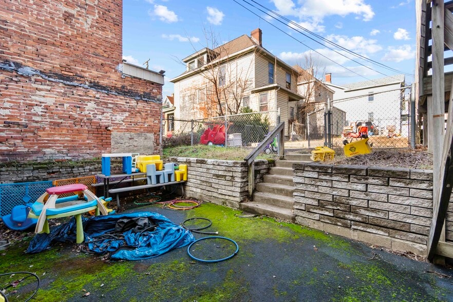 More Photos Of 705 E Warrington Ave, Pittsburgh Office Residential For Sale