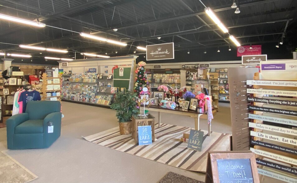 More Photos Of 3351 Hickory Blvd, Hudson Freestanding For Sale