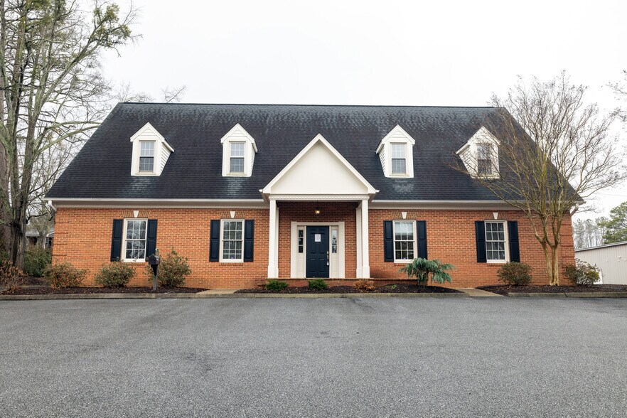 Primary Photo Of 631 By Pass 123, Seneca Office For Sale