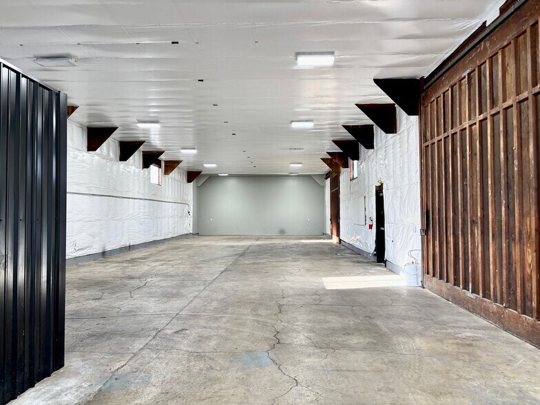 More Photos Of 4745 Lancaster Dr NE, Salem Warehouse For Lease