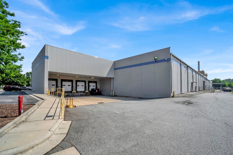 More Photos Of 816 W Fieldcrest Rd, Eden Industrial For Sale