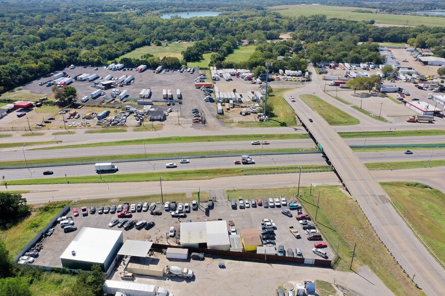 More Photos Of 11909 C F Hawn Fwy, Dallas Auto Dealership For Sale