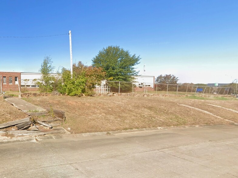 More Photos Of 1401 E Cherokee Ave, Mcalester Schools For Sale