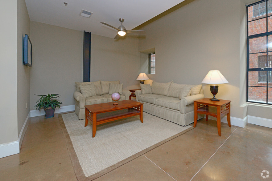 More Photos Of 12 Eagle St, Providence Apartments For Lease