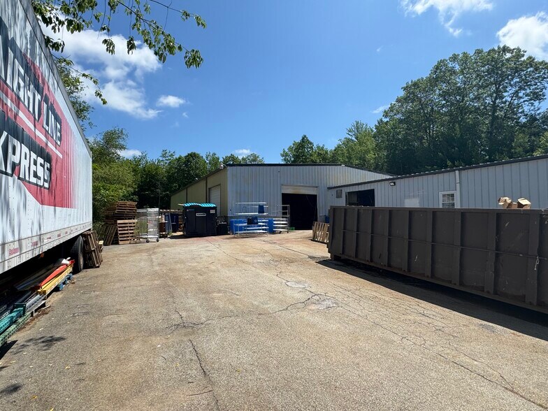 More Photos Of 103 Huntoon Memorial Hwy, Leicester Warehouse For Sale