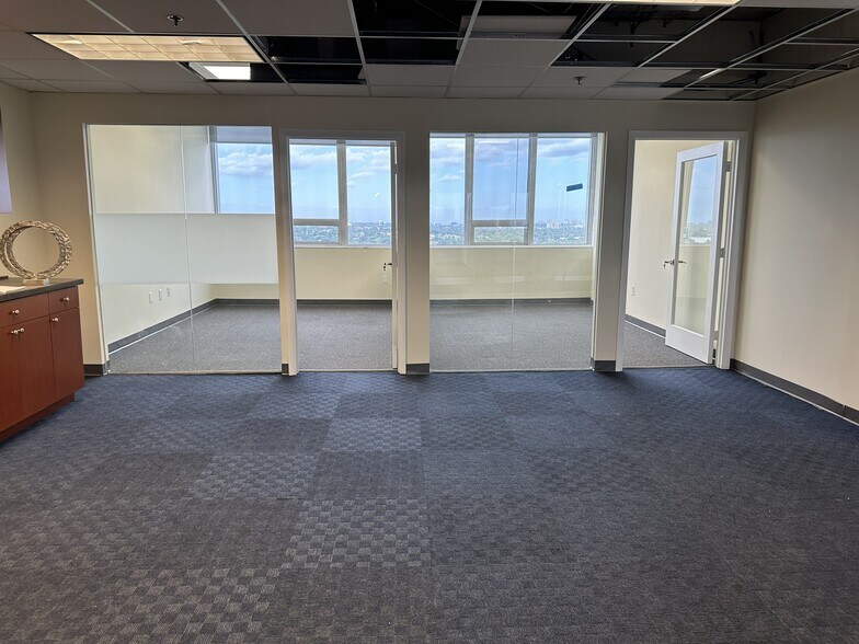 More Photos Of 2455 E Sunrise Blvd, Fort Lauderdale Loft Creative Space For Sale