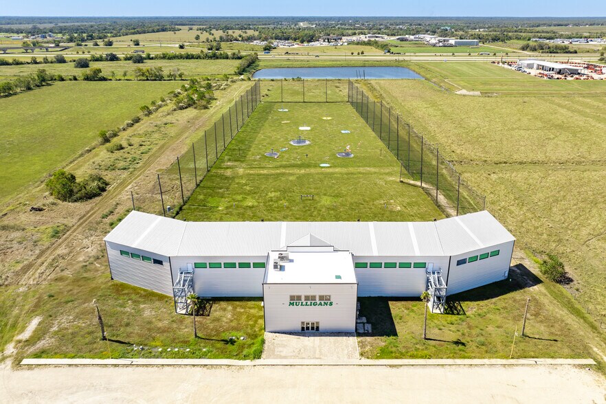 More Photos Of 855 County Road 340, Angleton Golf Course Driving Range For Sale