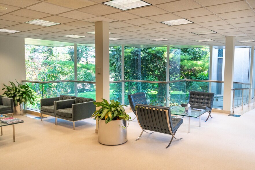 More Photos Of 120 W Saginaw St, East Lansing Medical For Lease