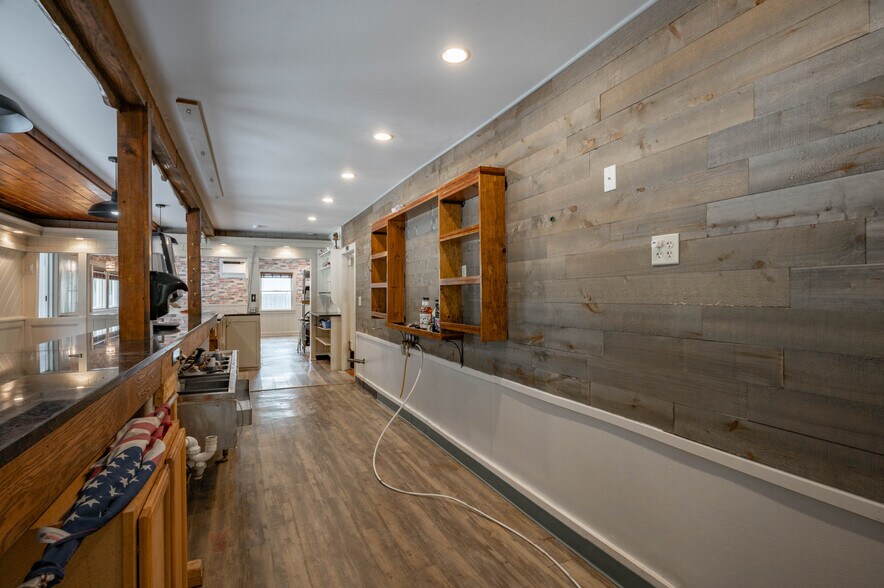 More Photos Of 944 Gibbons Hwy, Wilton Restaurant For Sale