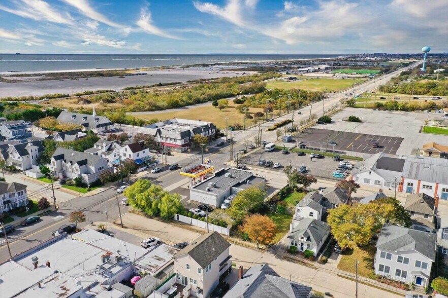 More Photos Of 12 Lido Blvd, Point Lookout Service Station For Sale