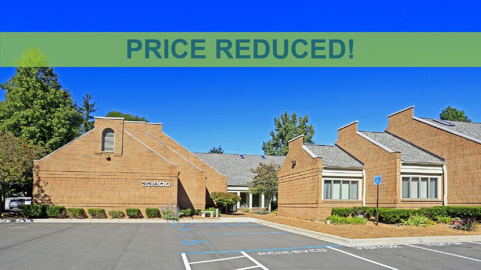 More Photos Of 33900 W 8 Mile Rd, Farmington Medical For Lease