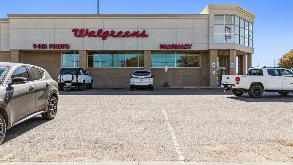 More Photos Of 2417 82nd St, Lubbock Drugstore For Sale