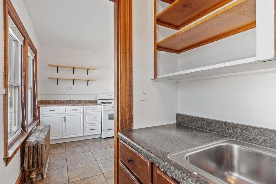 More Photos Of 158 Fairhaven Rd, Worcester Storefront Retail Residential For Sale