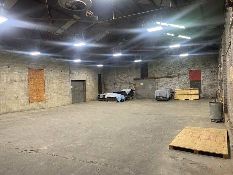 More Photos Of 66 Von Hillern St, Dorchester Showroom For Lease