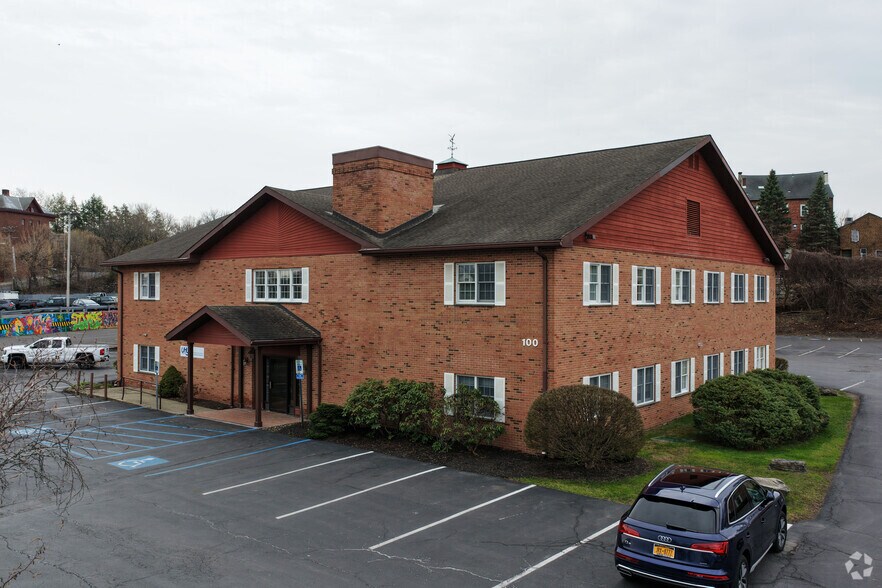 More Photos Of 100 Stockade Dr, Kingston Office For Lease