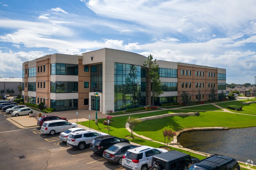 More Photos Of 7919 Mid America Blvd, Oklahoma City Office For Lease
