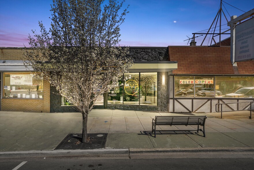 More Photos Of 3322 Ridge Rd, Lansing Storefront For Lease