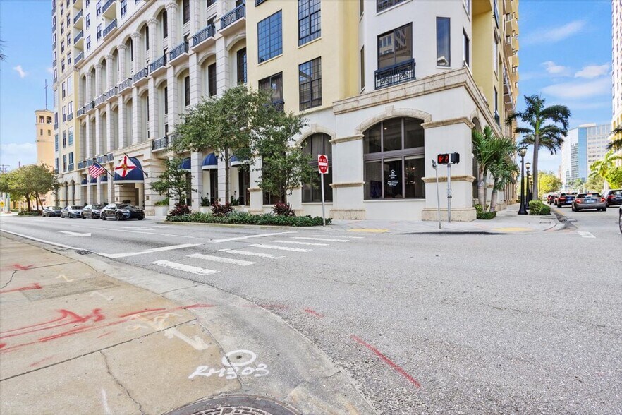 More Photos Of 801 S Olive Ave, West Palm Beach Apartments For Lease