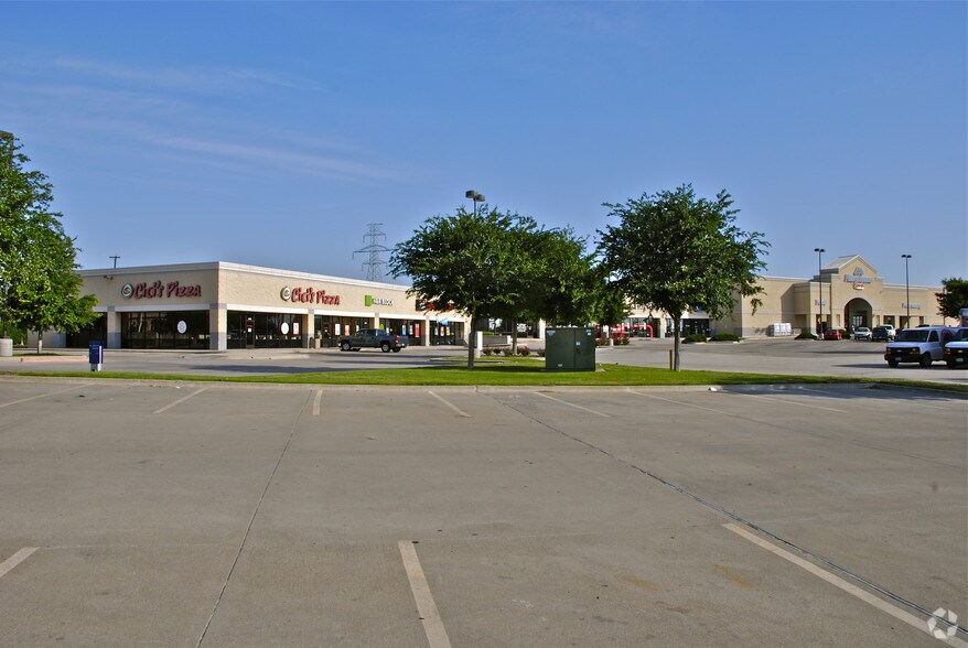 More Photos Of 9300-9350 Clifford St, Fort Worth Unknown For Sale