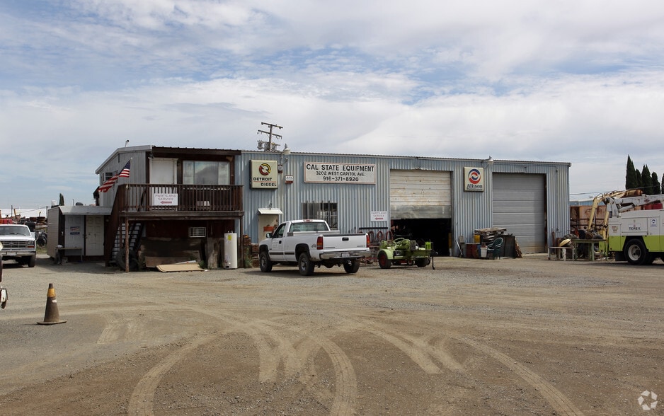 More Photos Of 3222 W Capitol Ave, West Sacramento Warehouse For Lease