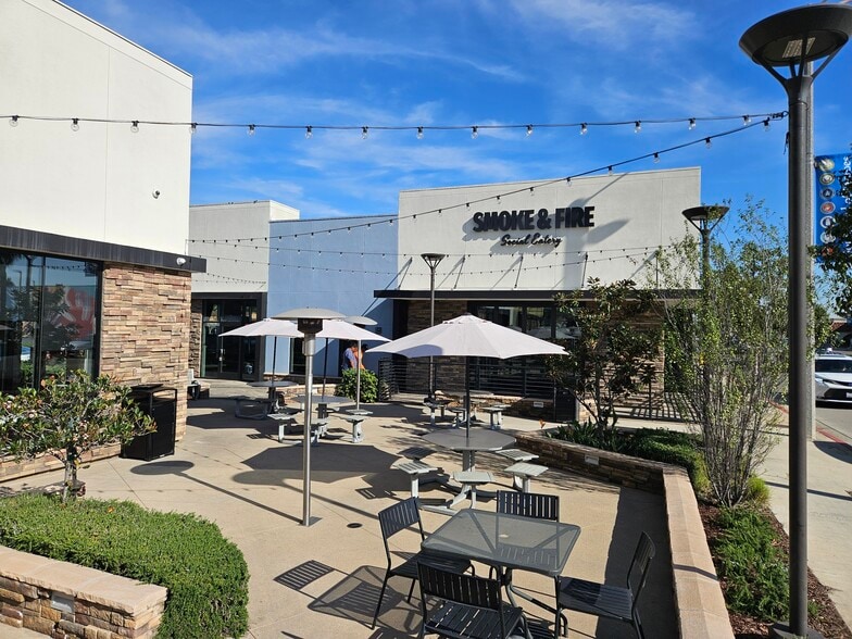 More Photos Of 15750 Paramount Blvd, Paramount Unknown For Lease