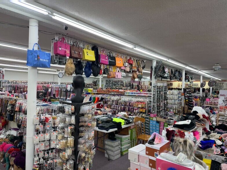 More Photos Of 932 Airport Rd, Ferguson Freestanding For Sale