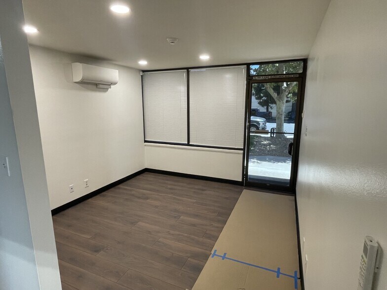 More Photos Of 5420 Brooks St, Montclair Warehouse For Lease