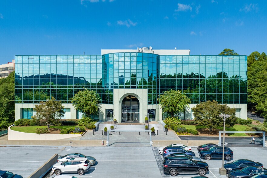 More Photos Of 1899 Powers Ferry Rd SE, Atlanta Office For Lease