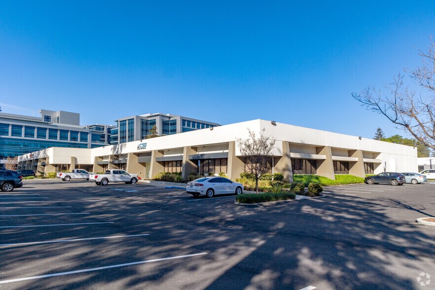 More Photos Of 215-217 Devcon Dr, San Jose Research And Development For Lease