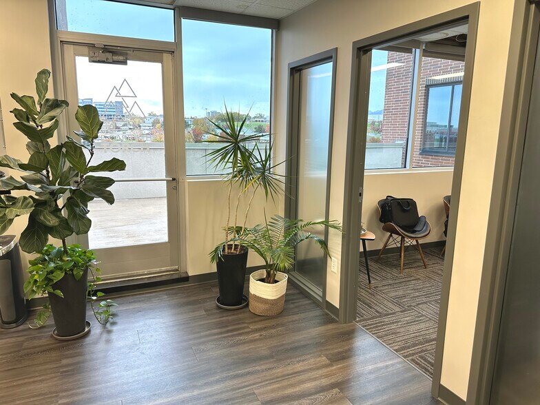 More Photos Of 45 W 10000 S, Sandy Office For Lease